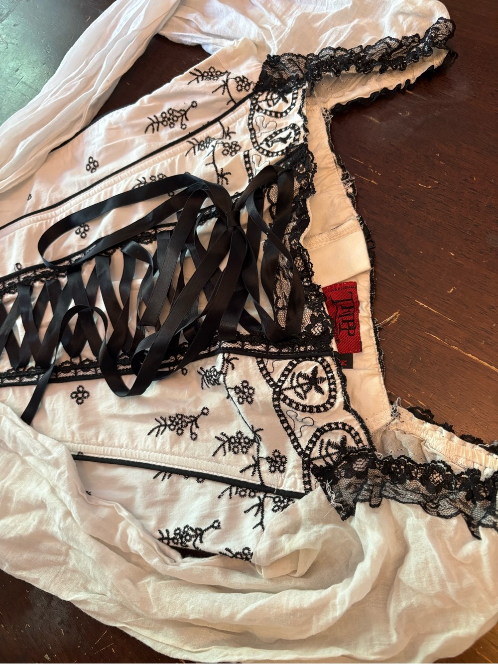 Vintage Tripp White Embroidered Milkmaid Corset Top - Picture 3 of 10